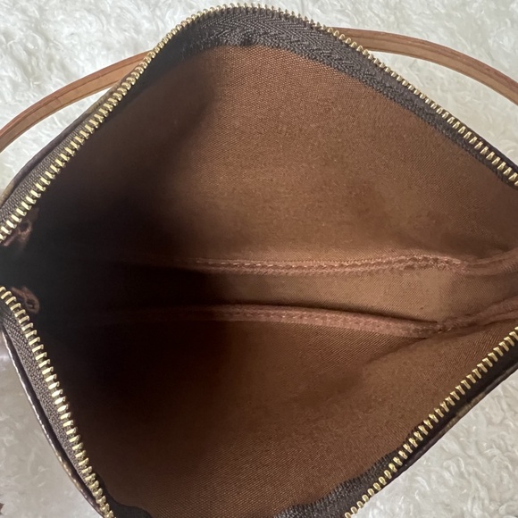 Louis Vuitton Monogram Pochette Accessories - Picture 8 of 8